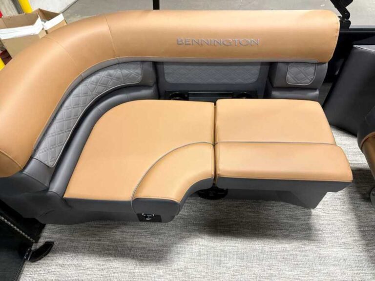 2026 Bennington 20SSR - SPS - Luxe - Blackout US-ETWS9188J526 [photo 7]